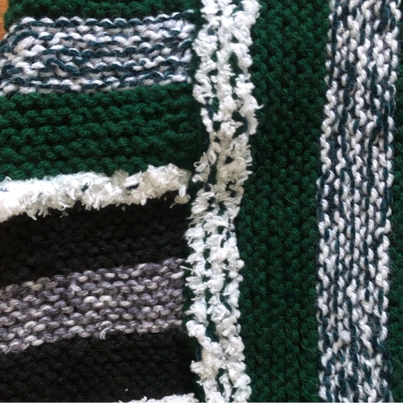 Beautiful hand knitted dog sweater with lovely fringe and cowl type neck line - Picture 4 of 9